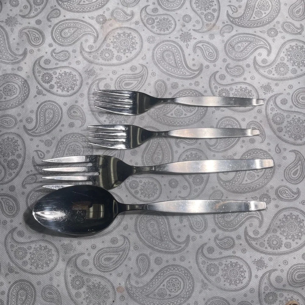 Lot 4 Oneida Stainless Flatware Forks & Serving Spoon USA Canada